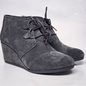 NEW TOMS Suede Wedge Booties size 9.5